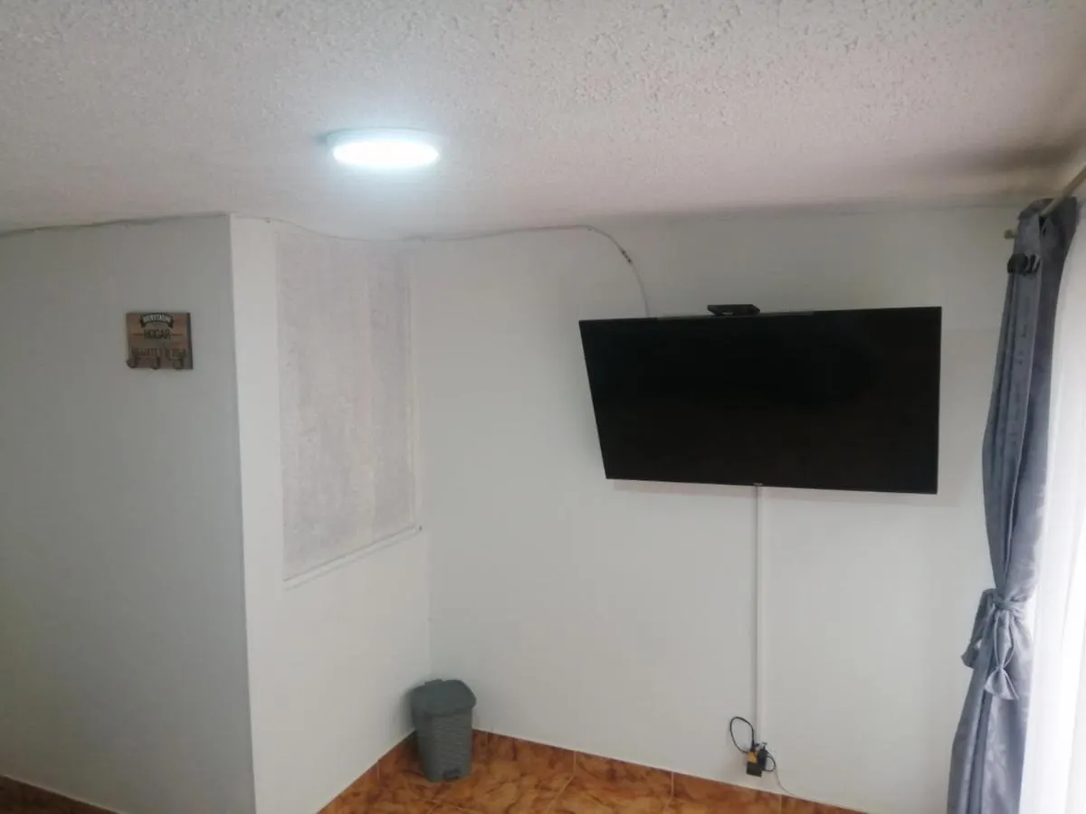 Guest house Habitacion Privada Cerca Al Aeropuerto Y Terminal Bogota Colombia