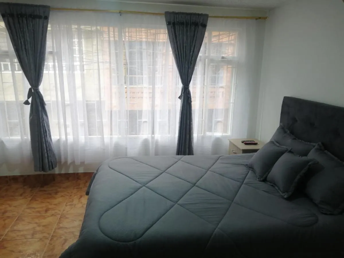 Habitacion Privada Cerca Al Aeropuerto Y Terminal Bogota Guest house